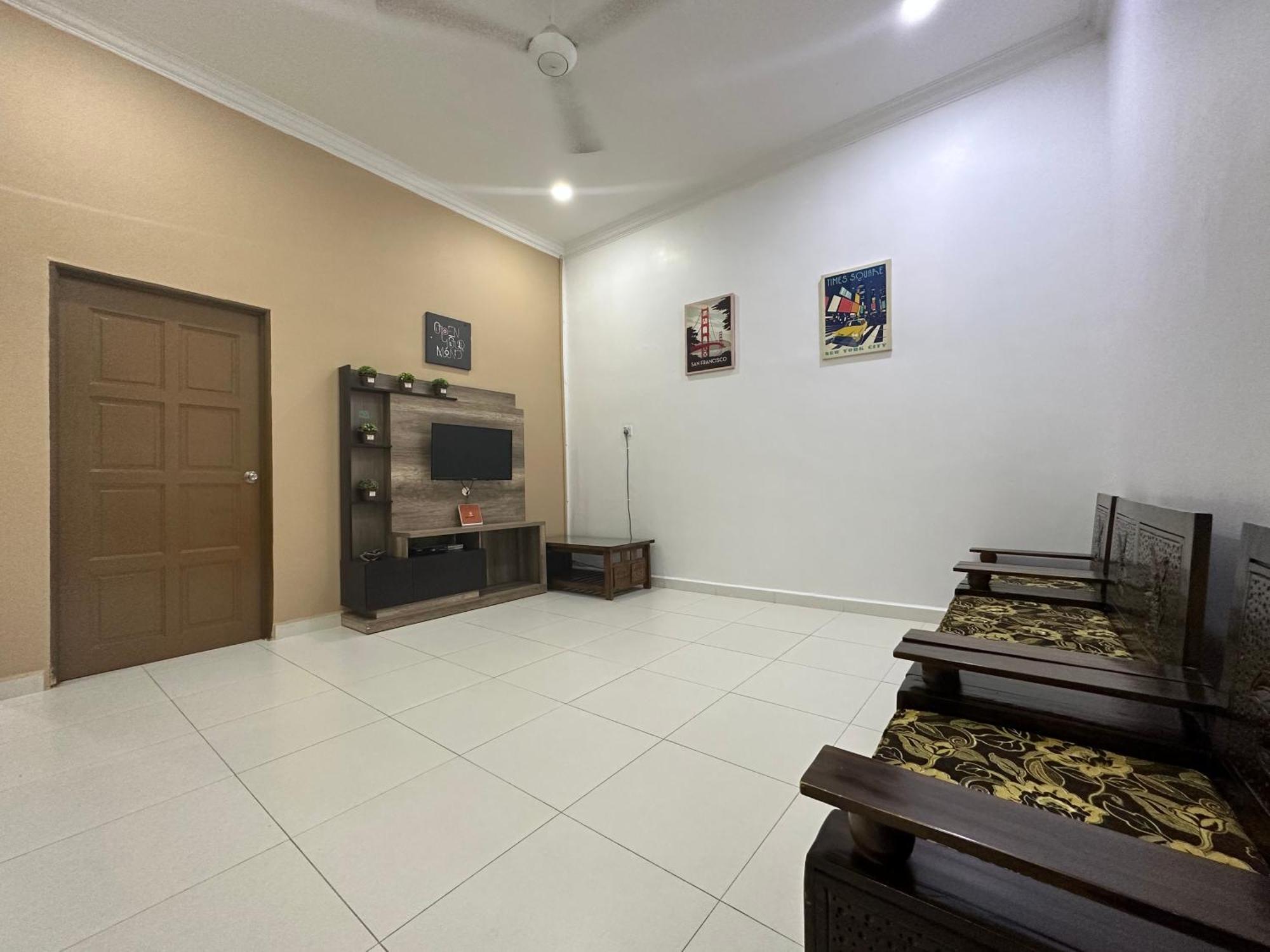 Zuriana Ashraf Homestay Kota Bharu Extérieur photo