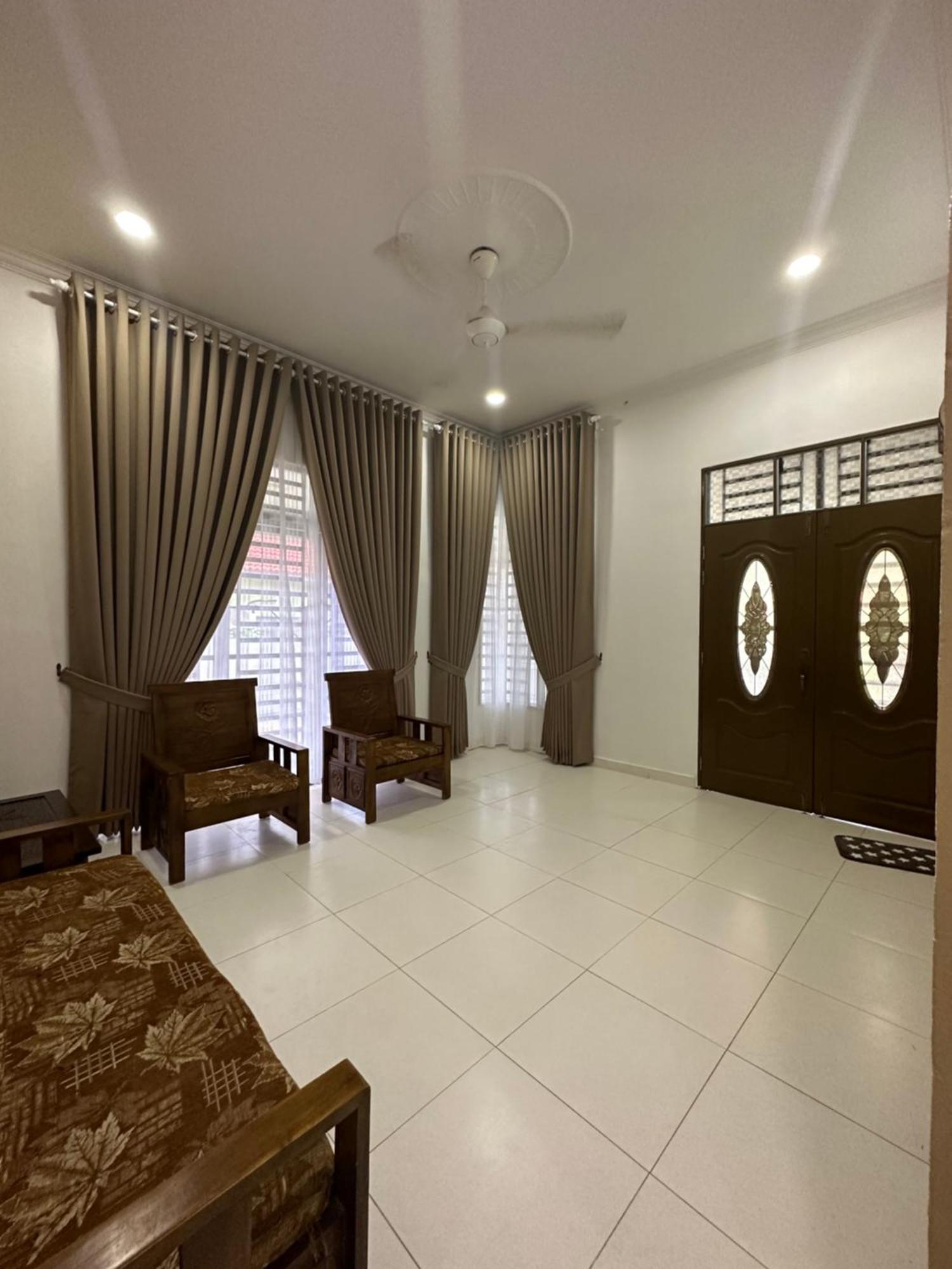 Zuriana Ashraf Homestay Kota Bharu Extérieur photo
